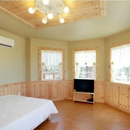 Sweetsalt Villa Seogwipo Exterior photo