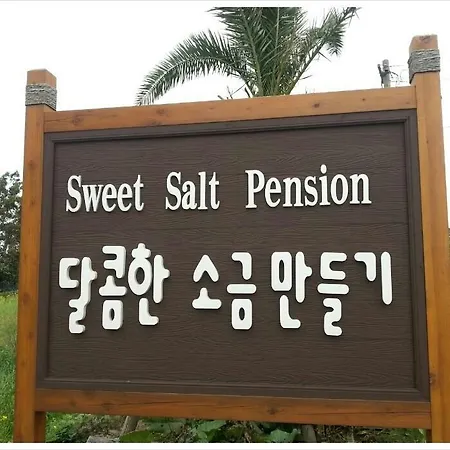 Sweetsalt Villa Seogwipo Exterior photo